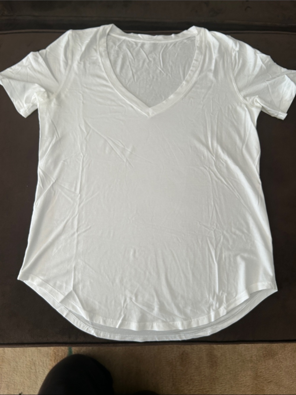 NWOT lululemon Women’s White Love V-Neck Tee Sz 8